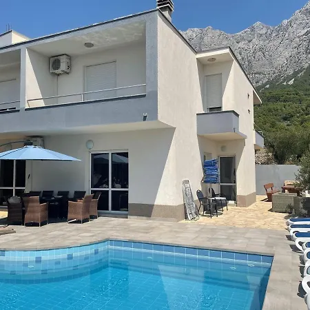 Kristina In Makarska, Private Pool فيلة